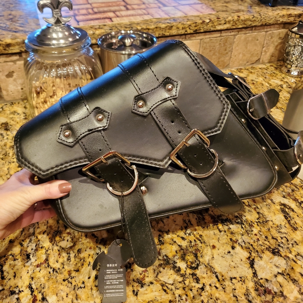 Leather side bag for Sportster